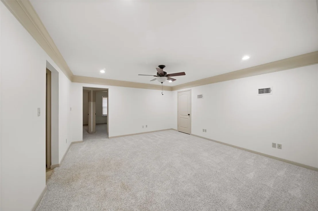 Photo of 214 Lake View Circle