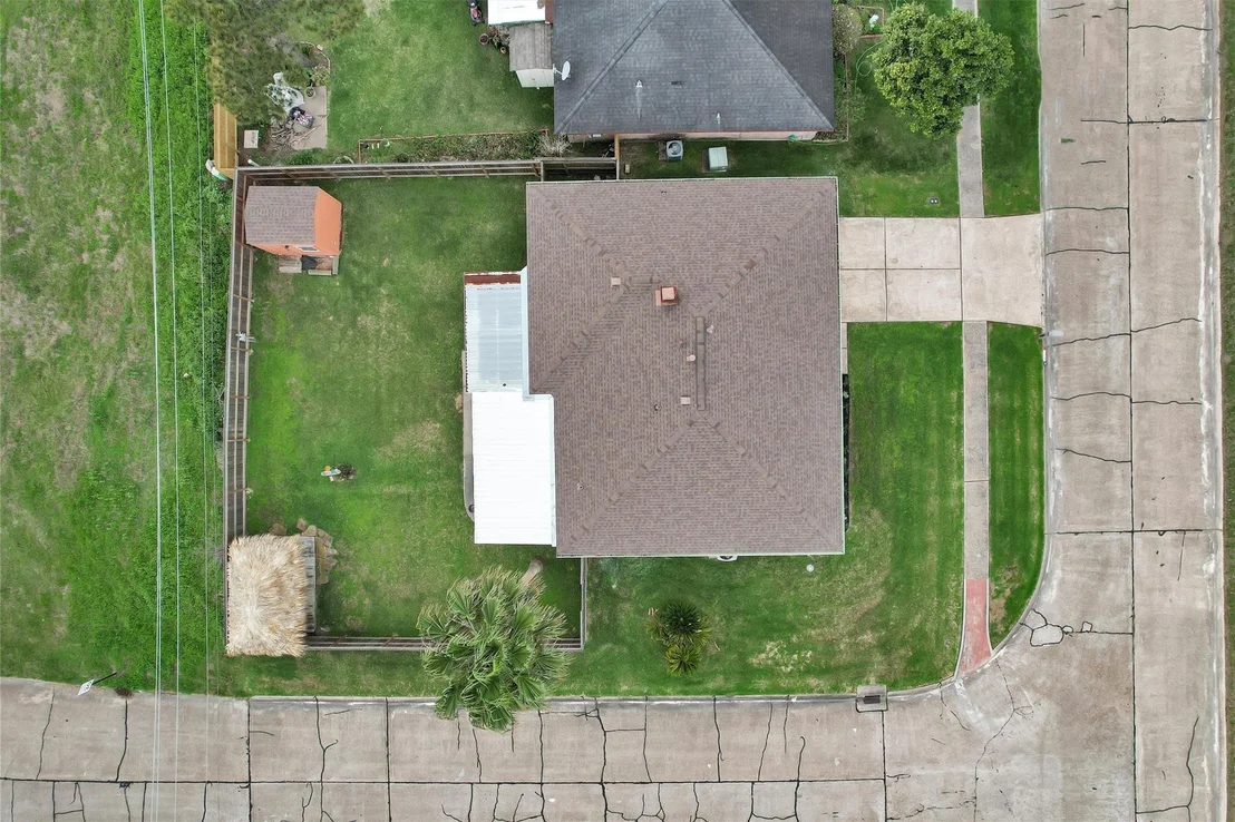 Photo of 8422 Oakhaven Road