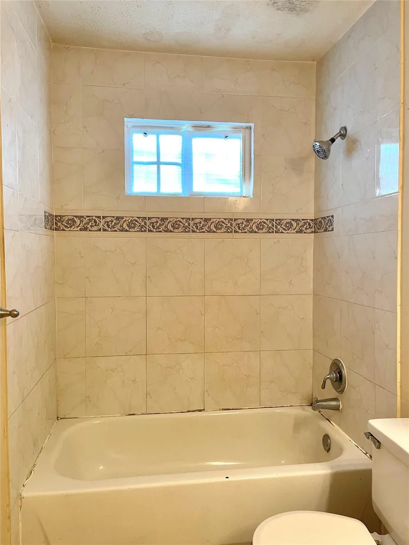 Photo of 10101 Bamboo Road