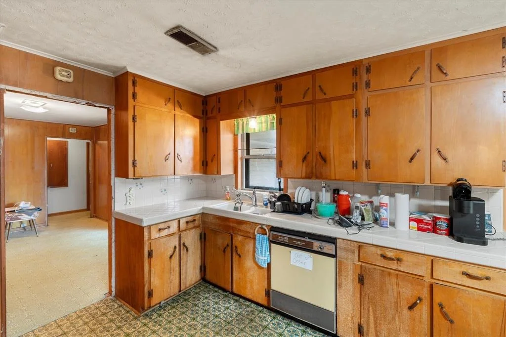 Photo of 2114 Lazybrook Drive