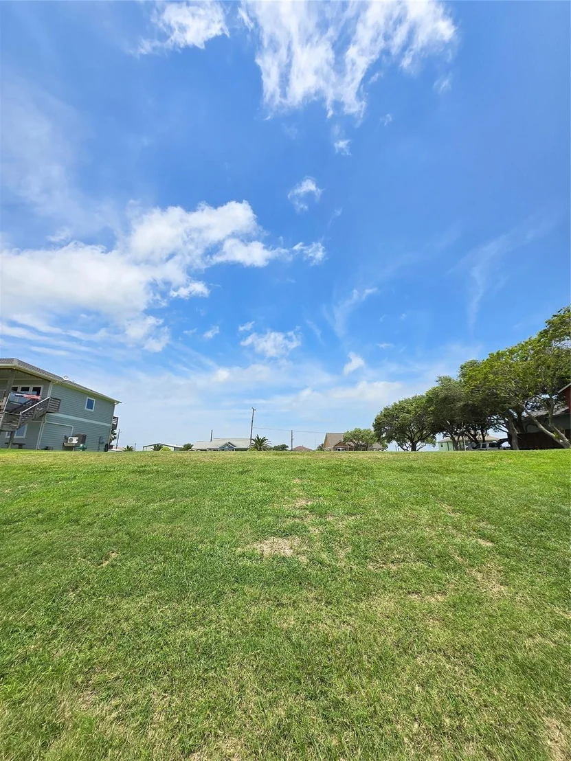 Photo of 1664 W Bayshore Drive