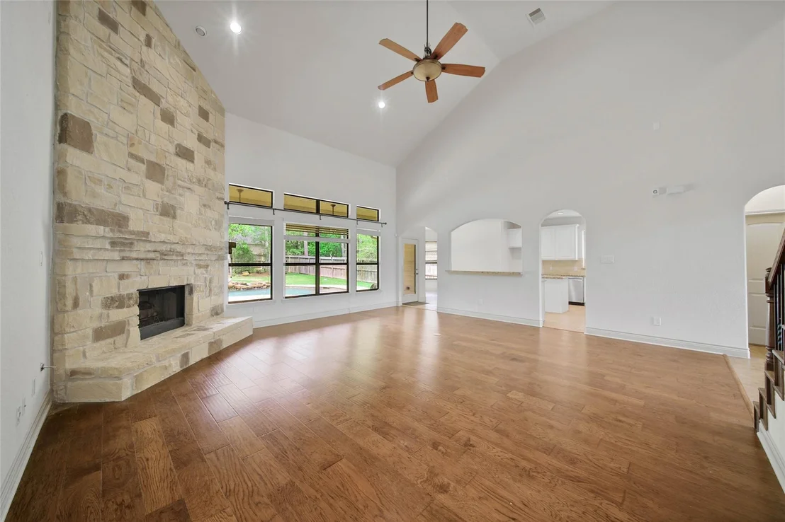 Photo of 40503 Manor Drive