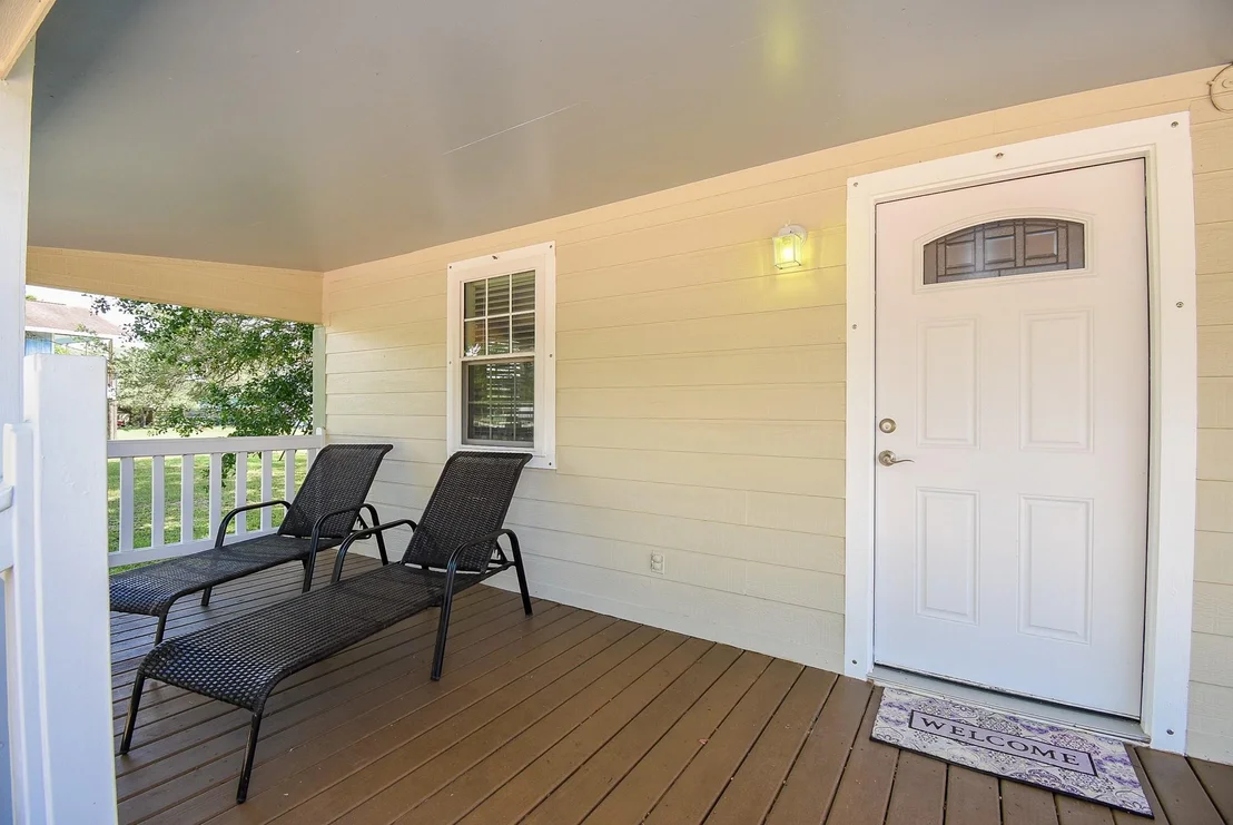 Photo of 1678 Bayview Drive