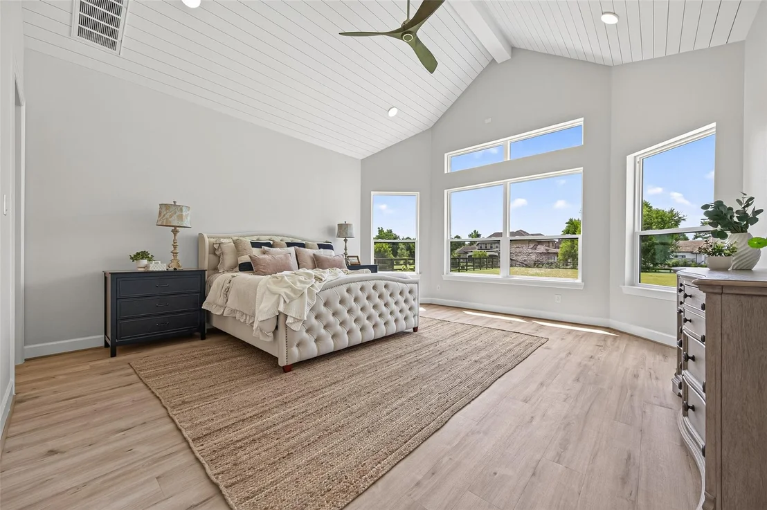 Photo of 8 Little Sorrell Court