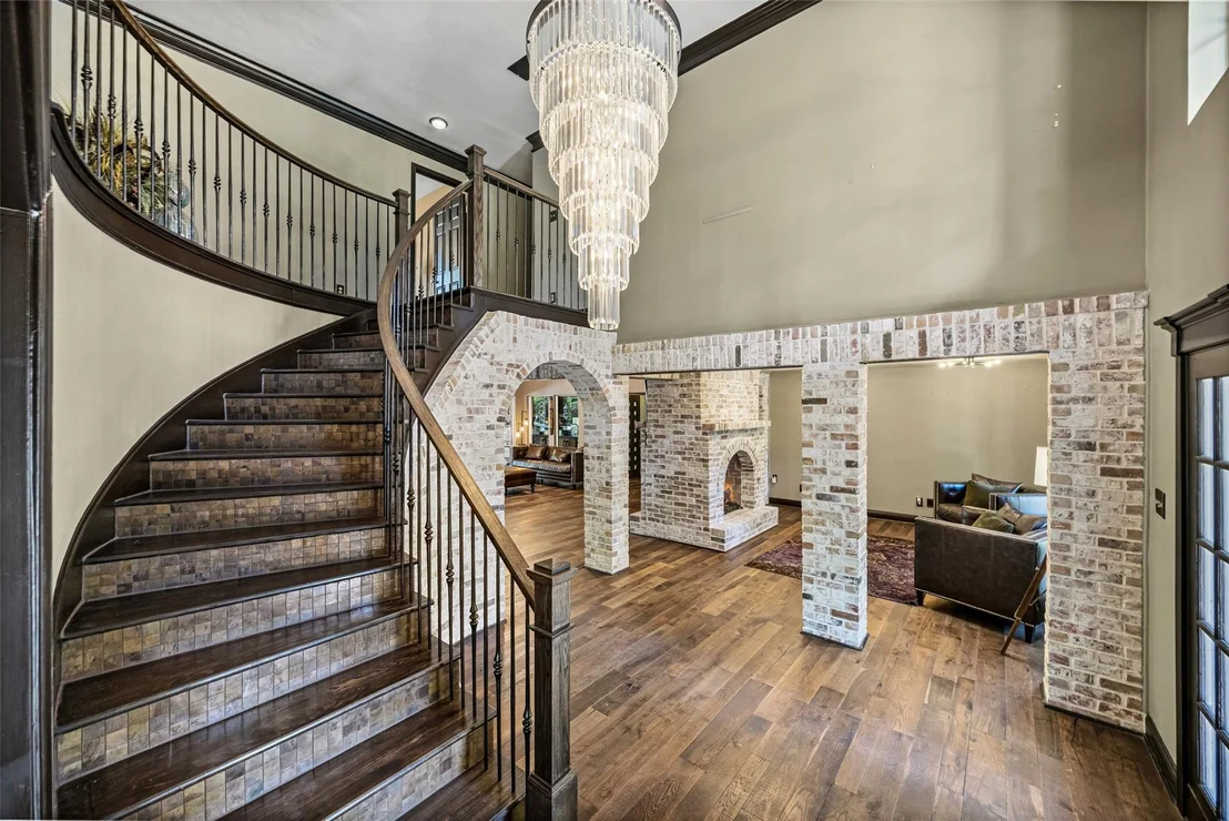 Photo of 1906 Castlerock Drive