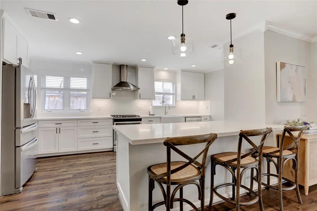 Photo of 834 Saint George Lane