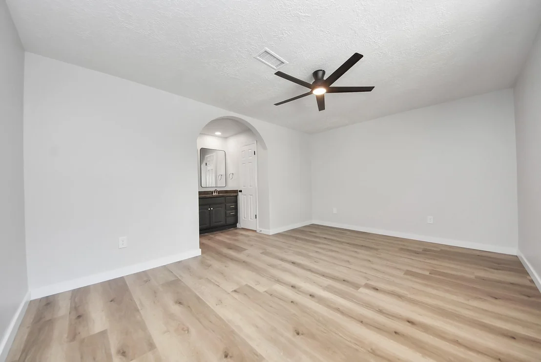 Photo of 5918 Crooked Post Road