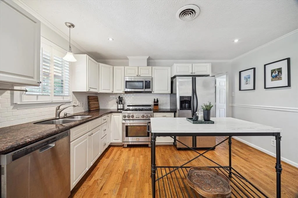 Photo of 1846 Chantilly Lane