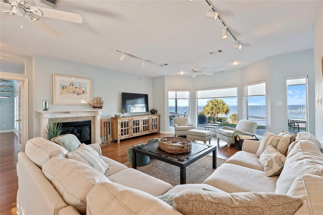 Photo of 5123 W Bayshore Drive