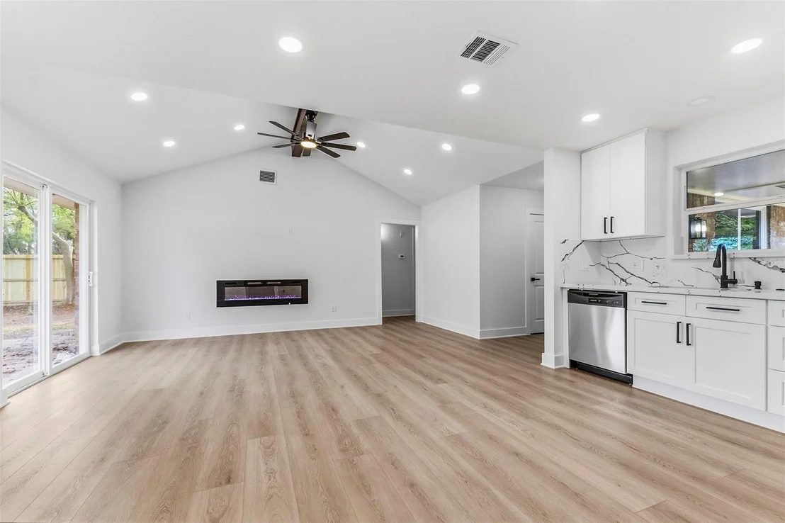 Photo of 7502 Woodsman Trail