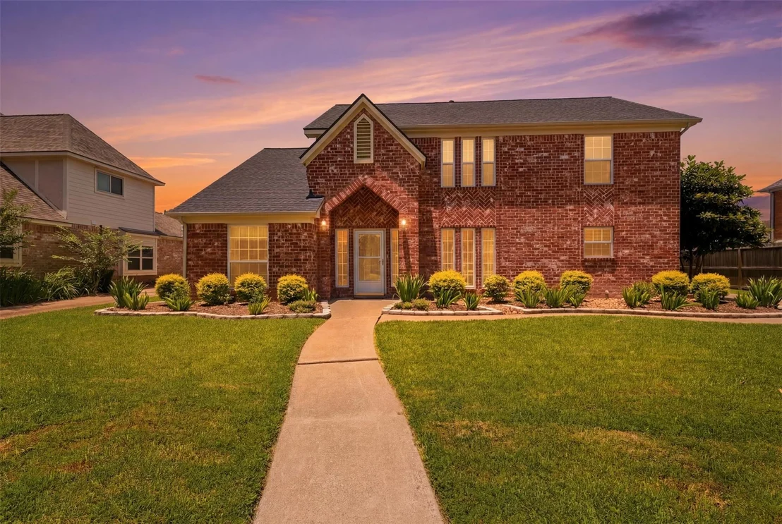 Photo of 19803 Oak Briar Drive