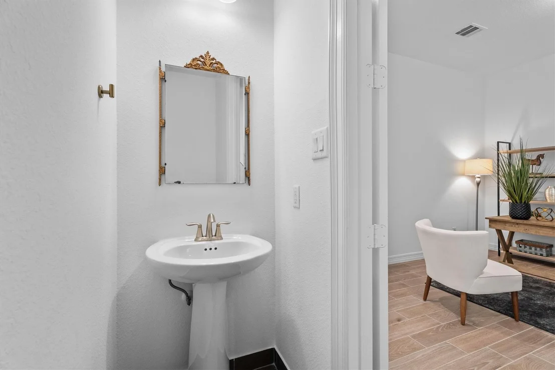 Photo of 7335 Laguna Lake Drive