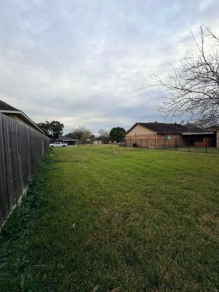 Photo of 7135 Rook Boulevard