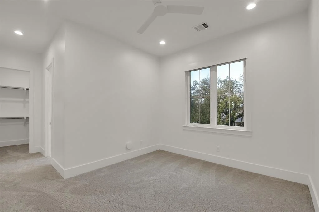 Photo of 1337 Chantilly Lane