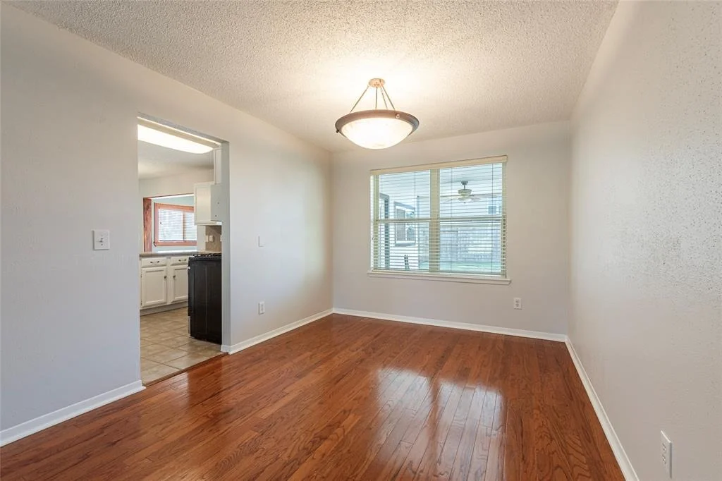 Photo of 2302 Parkview Drive