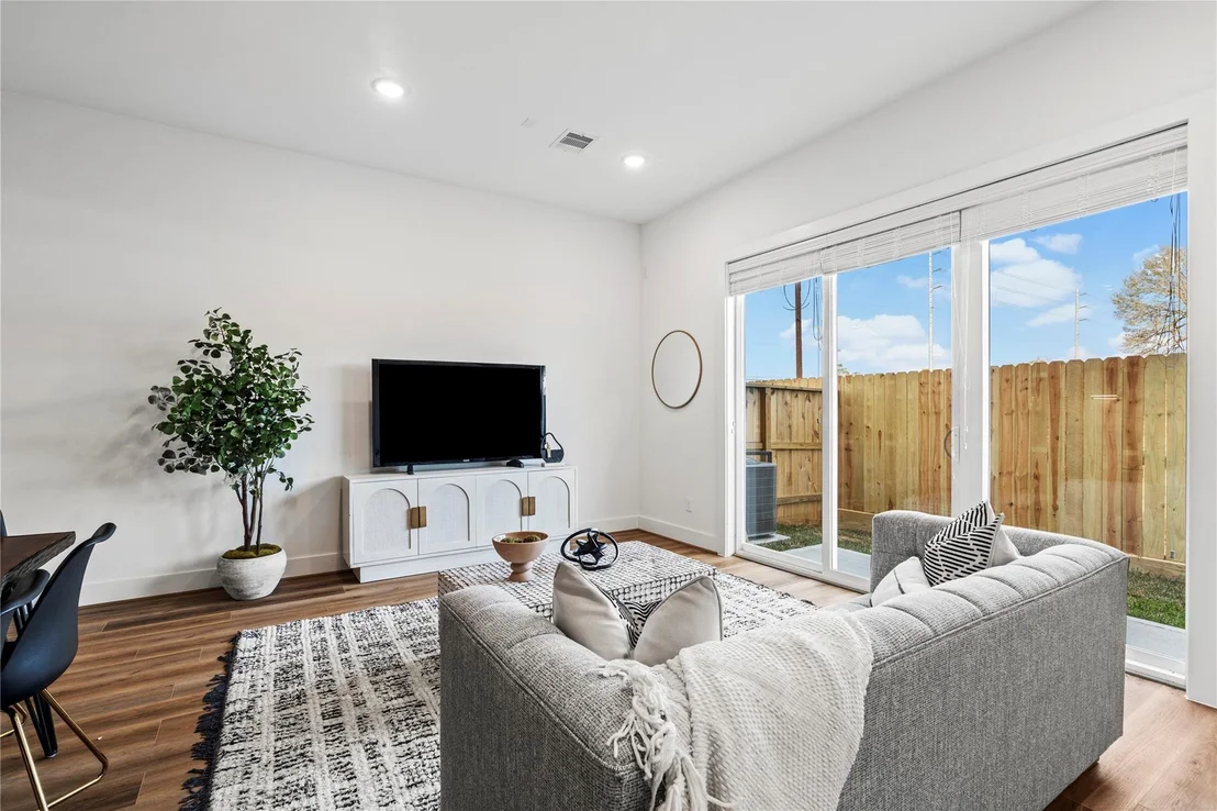 Photo of 1023 Upside Wheatley