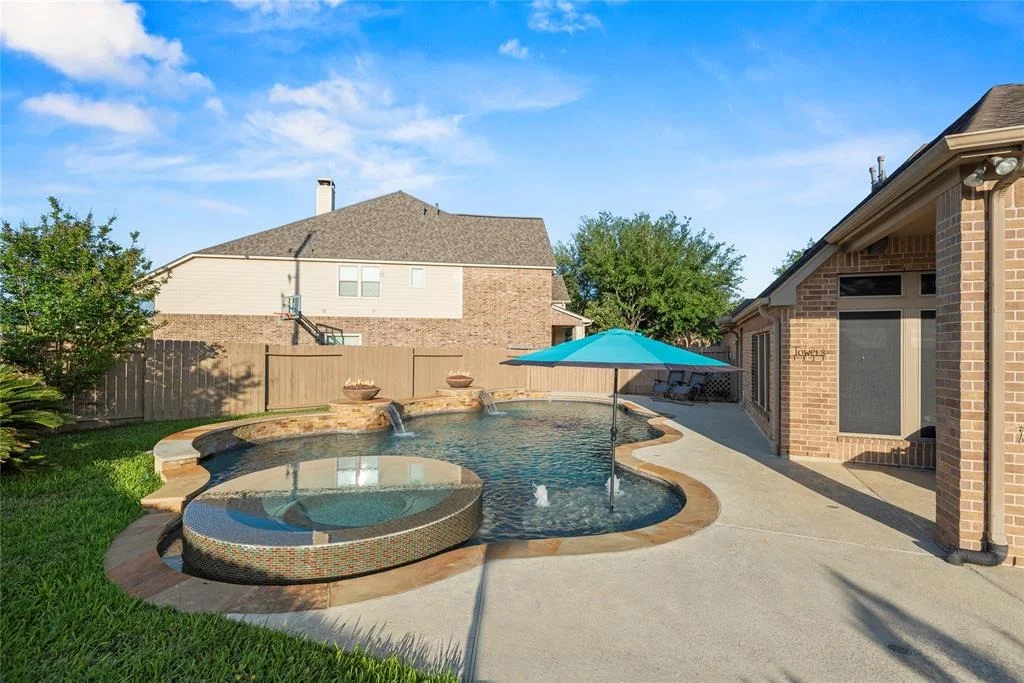 Photo of 26919 Wolfs Hill Lane