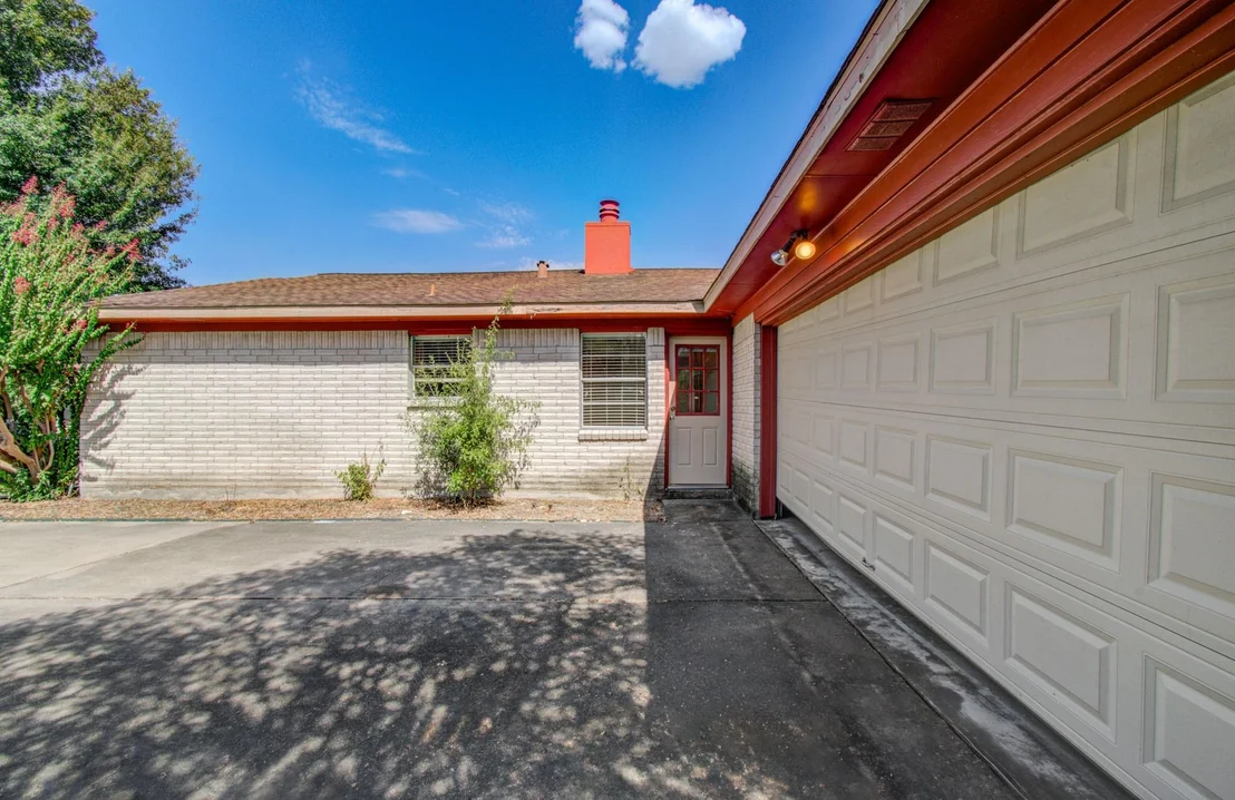 Photo of 10215 Windriver Drive