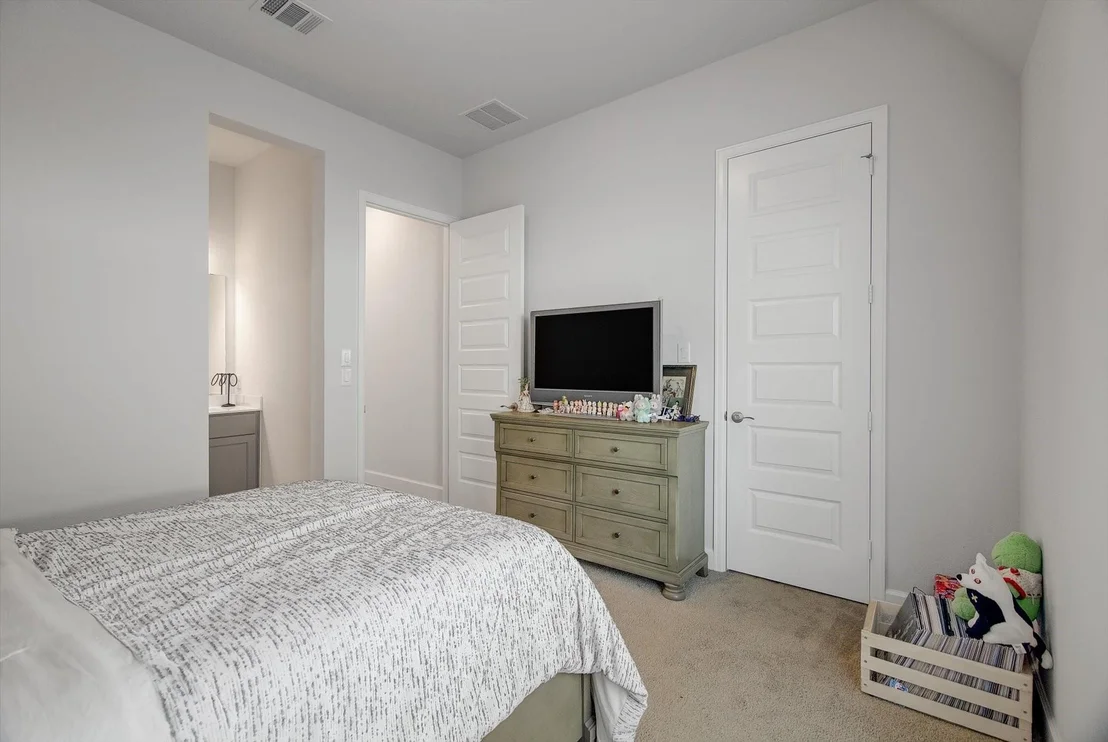Photo of 22119 Breakwater Lane