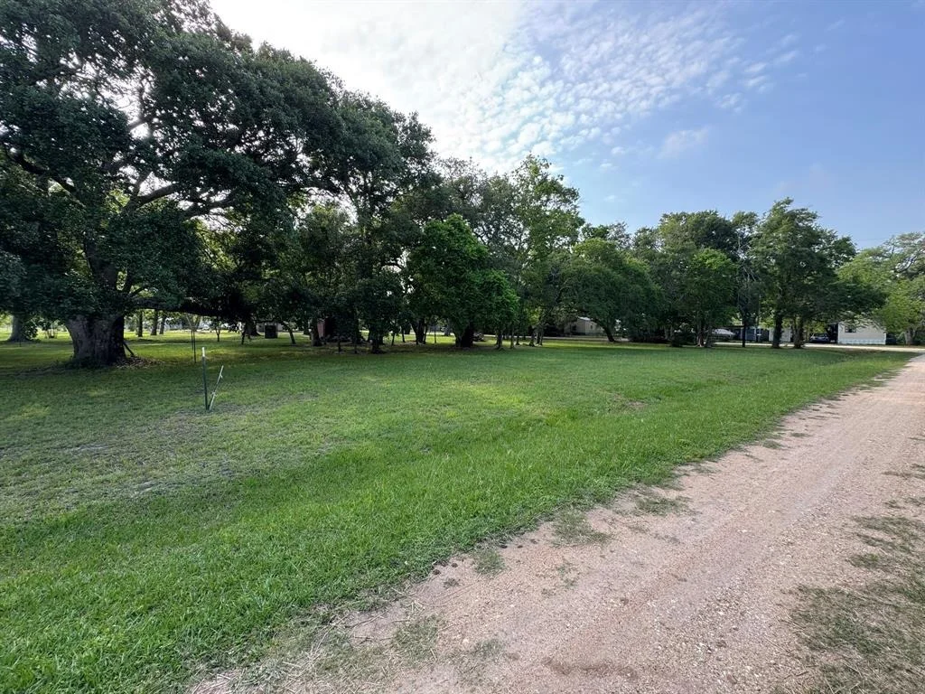 Photo of 751 Riverside Drive