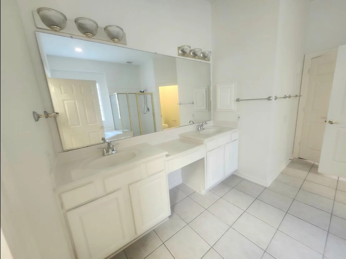 Photo of 43 N Belfair Place