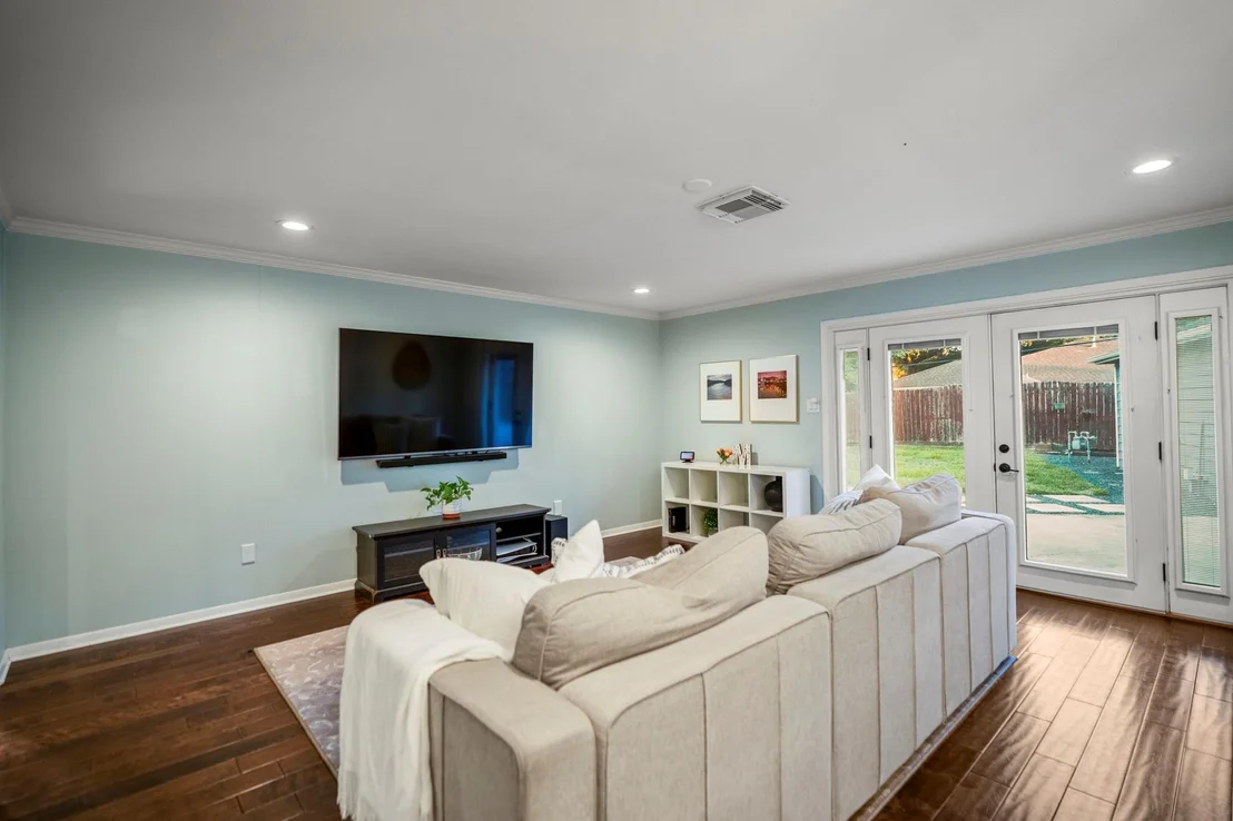 Photo of 4717 Benning Drive