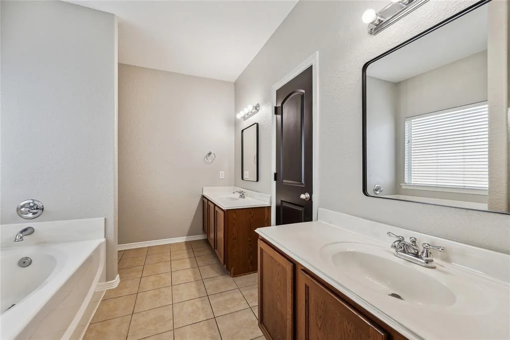 Photo of 8 Briar Grove Court