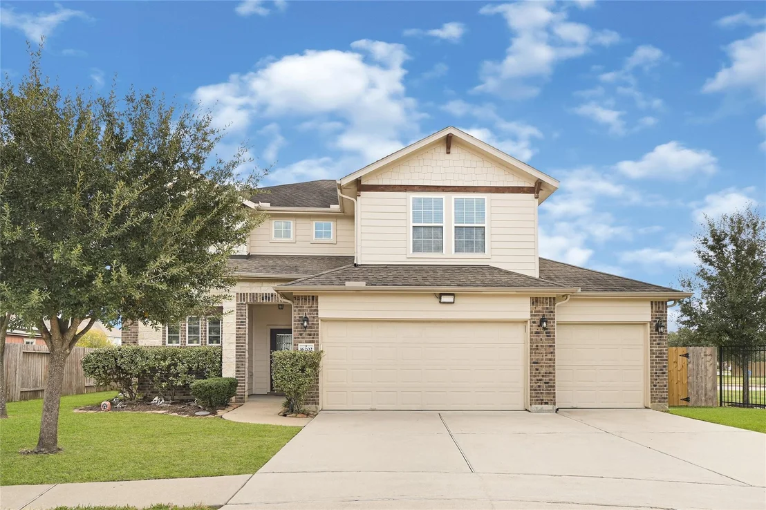 Photo of 16202 Tyler Reach Drive