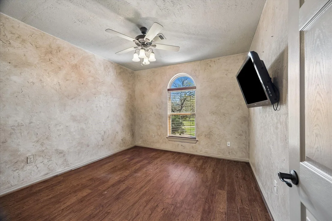 Photo of 1835 Raintree Circle