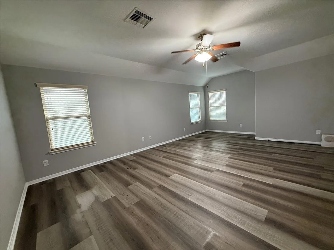 Photo of 4223 Fenetre Forest Street