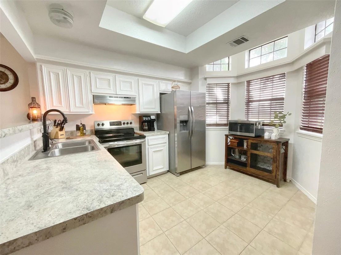 Photo of 1155 Holbech Lane