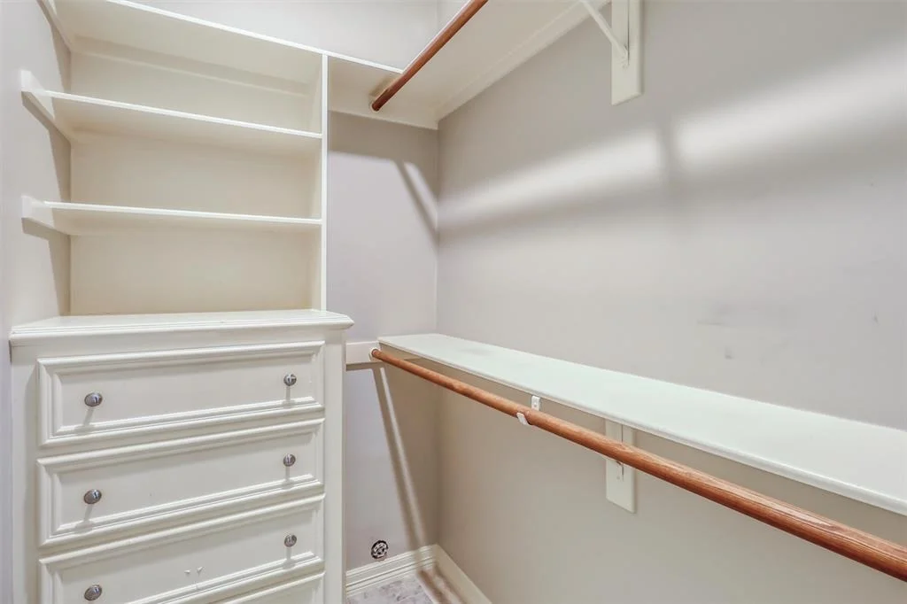 Photo of 2114 Summerland Drive N