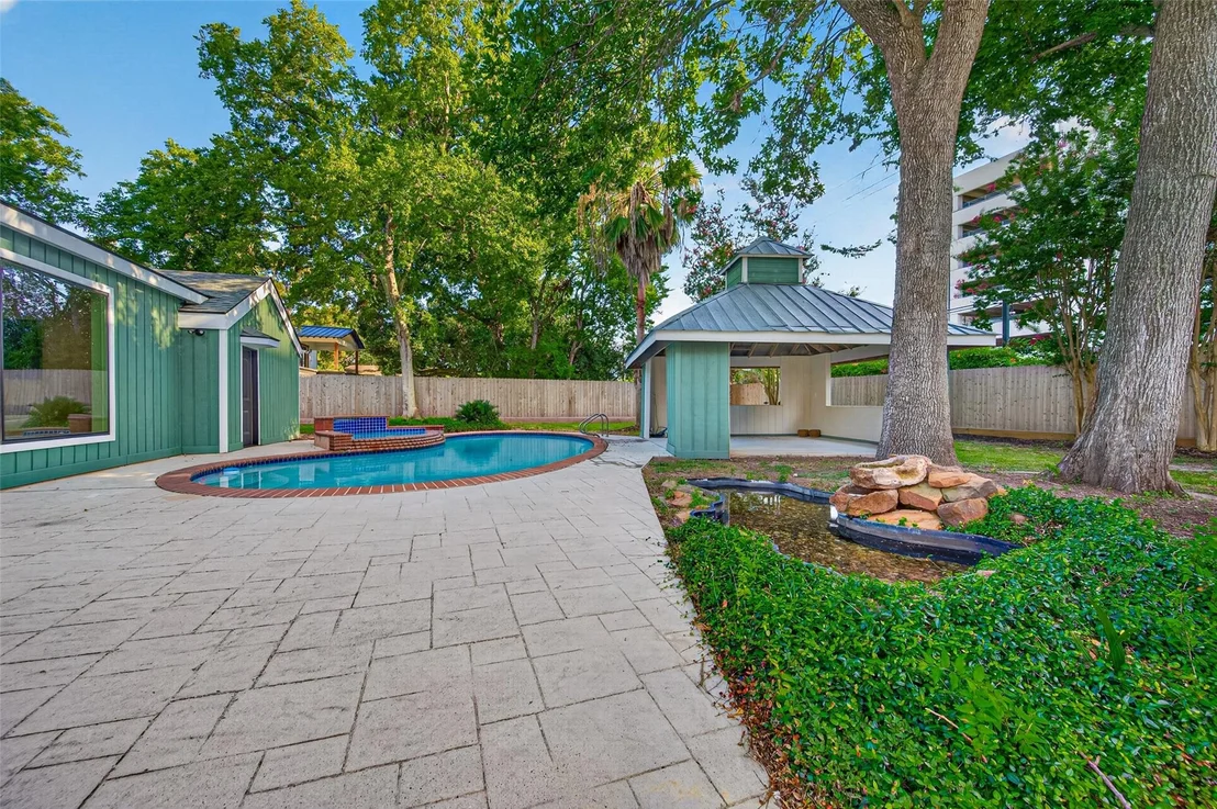 Photo of 1202 Briar Bayou Drive
