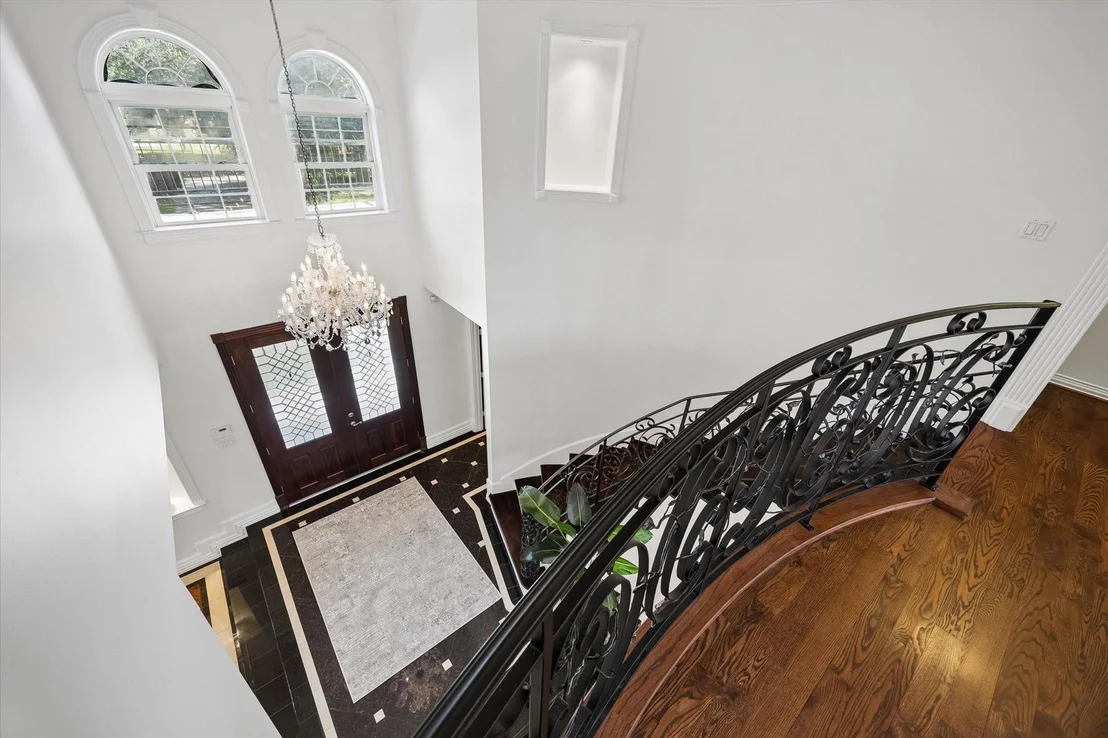 Photo of 9206 Westview Drive