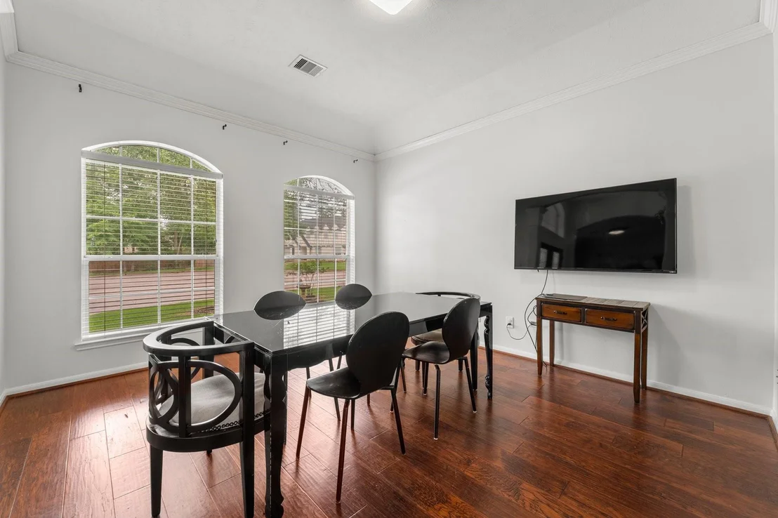 Photo of 6531 Glenhill Drive