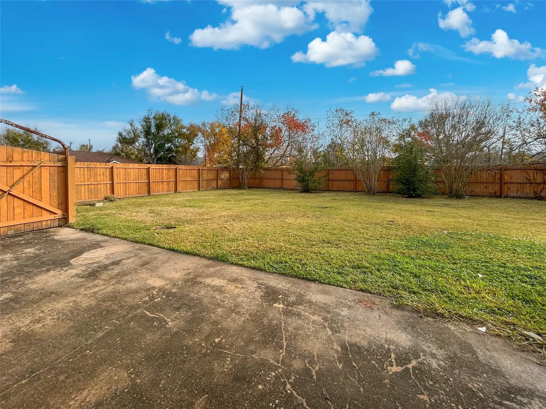Photo of 6132 Fox Ridge Drive