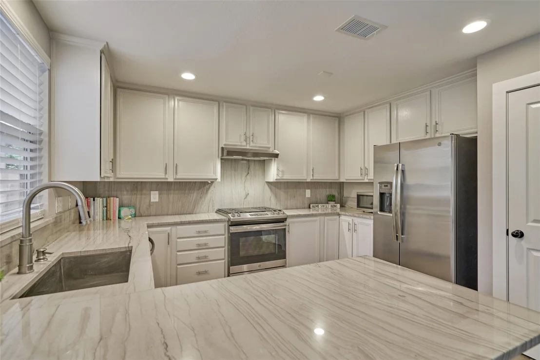 Photo of 38 E Gaslight Place