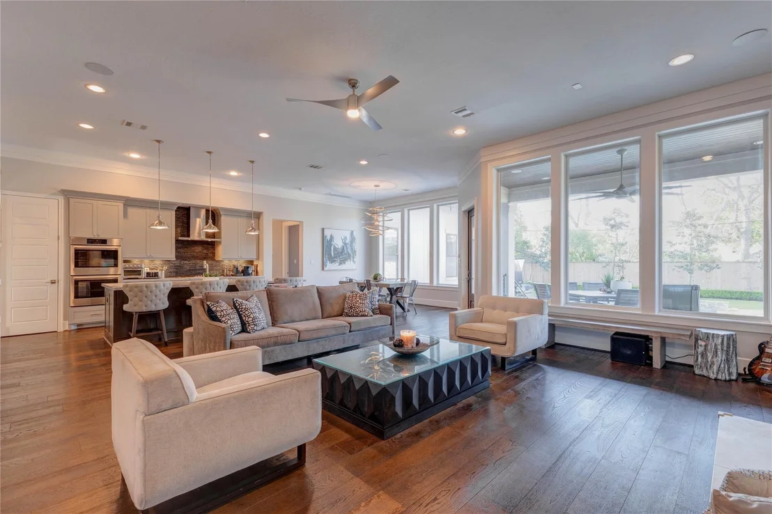 Photo of 2111 Saxon Drive