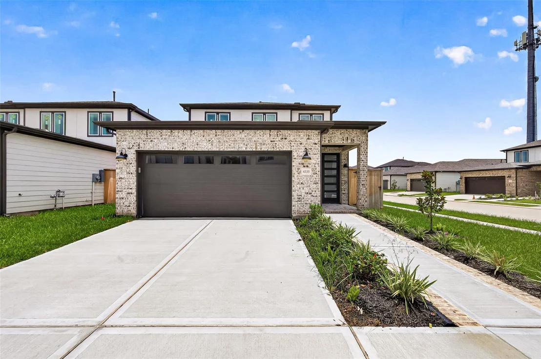 Photo of 4335 Avron Drive