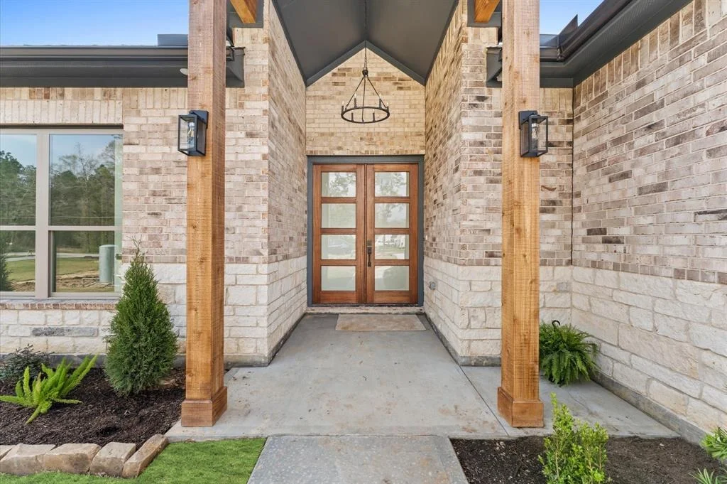 Photo of 17018 Lexington Dr