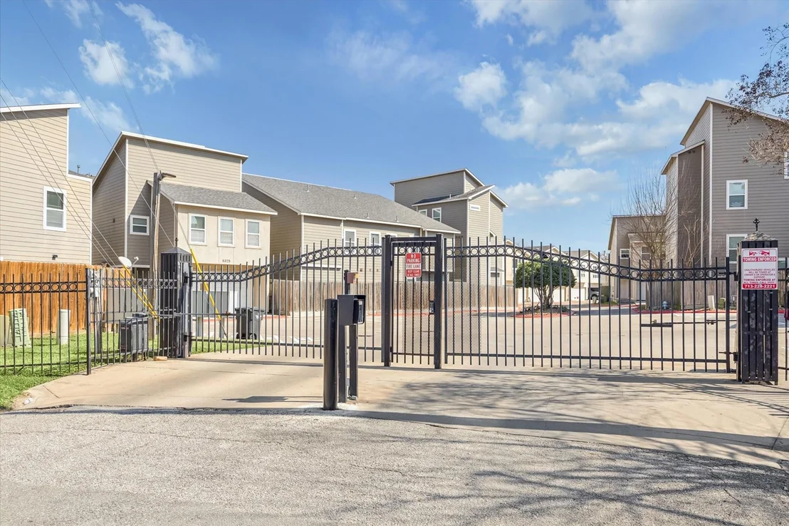 Photo of 5402 Jonathan Lane