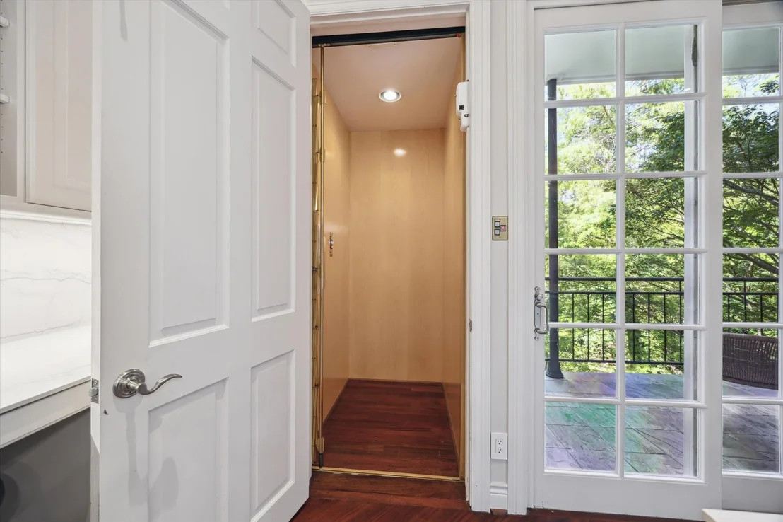Photo of 18 Pinewold Circle