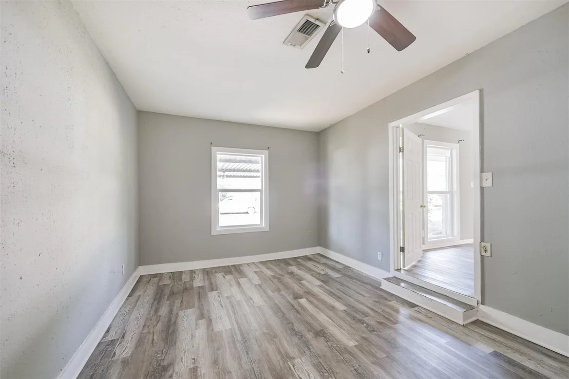 Photo of 5746 Lakefield Drive