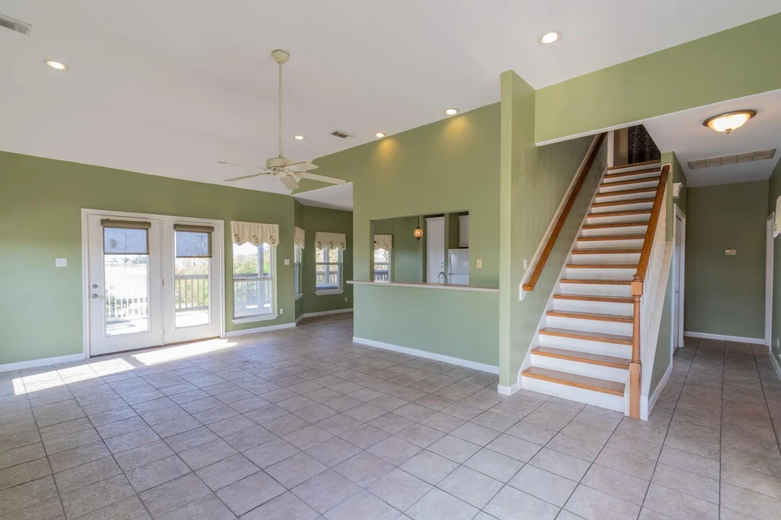 Photo of 1003 Commodore Drive