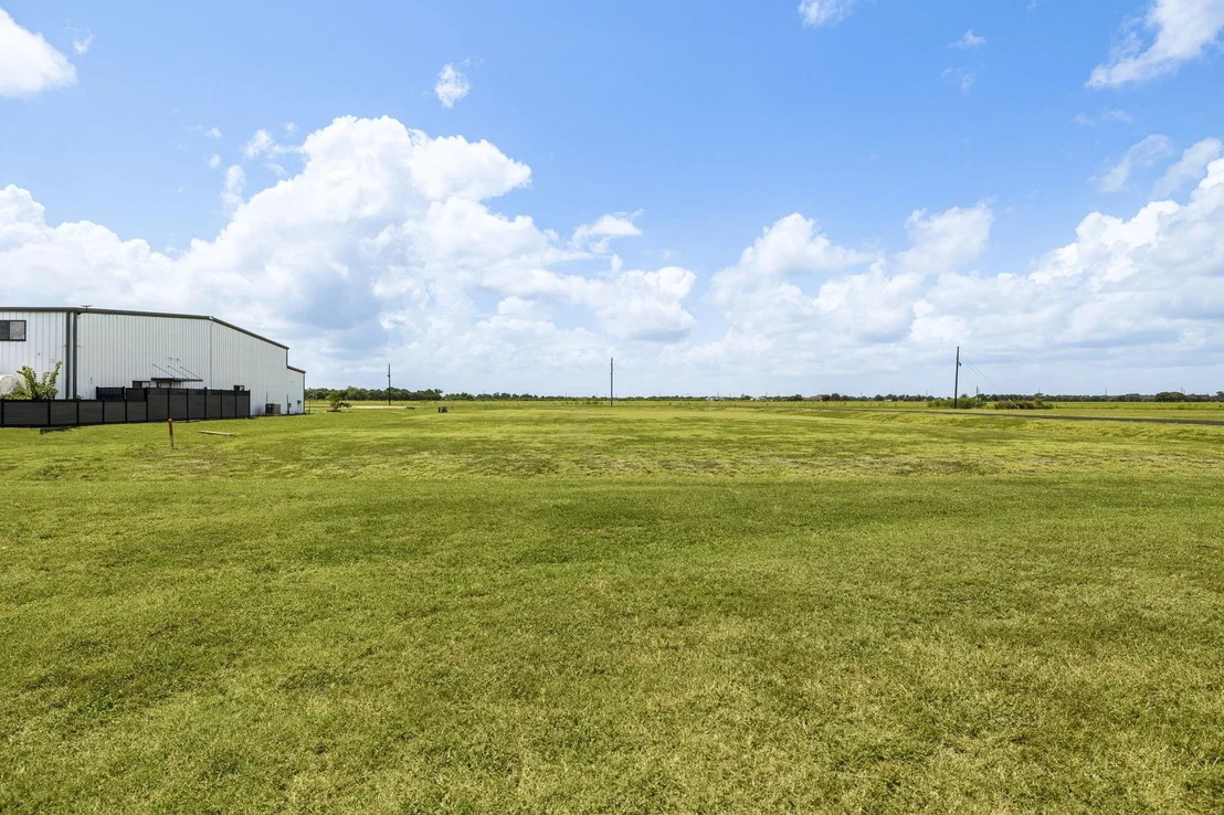 Photo of 7915 Meteor Drive