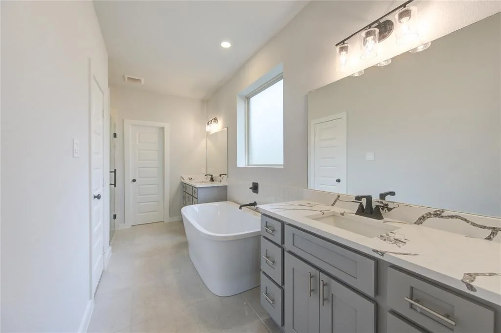 Photo of 400 Kendall Crest Dr