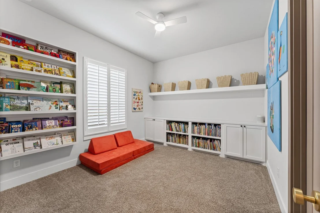 Photo of 9502 Lakeside Arbor