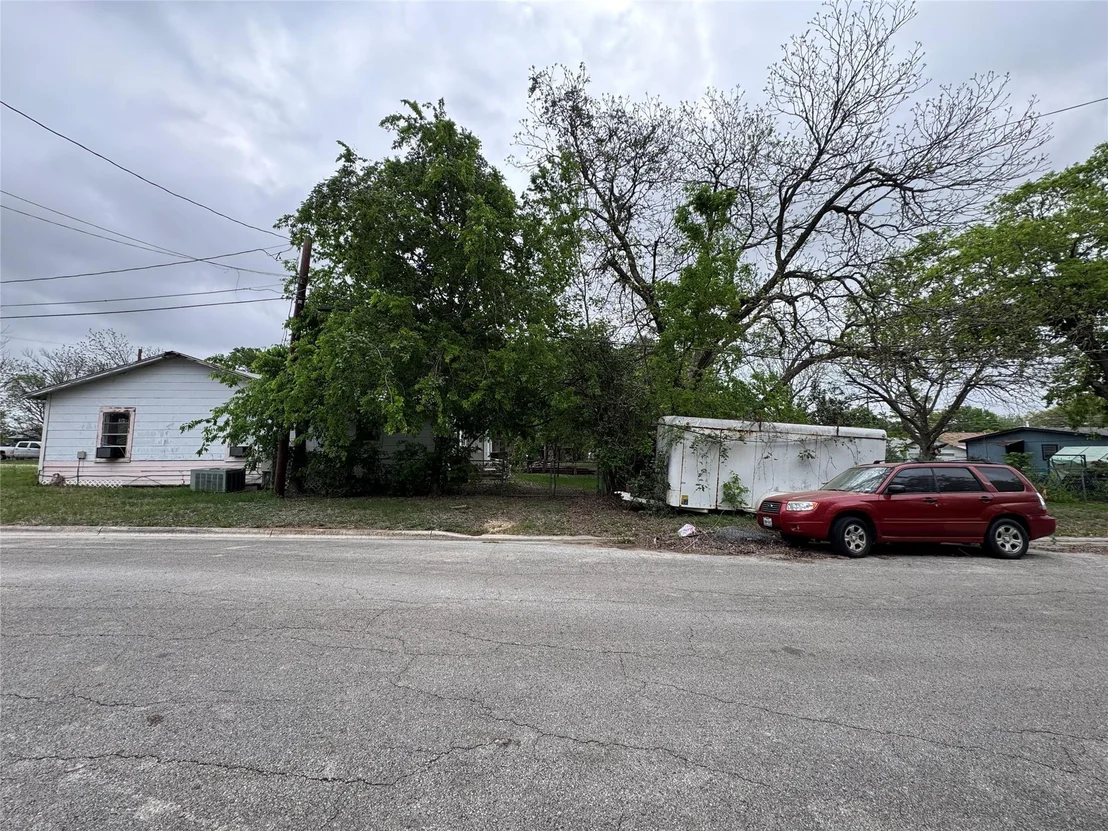 Photo of 402 Laredo Street