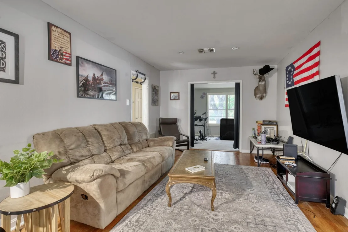 Photo of 1004 Milner