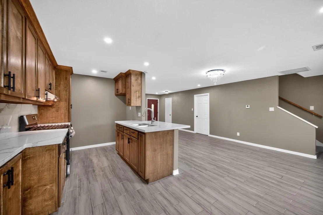 Photo of 2217 Hickory Lane